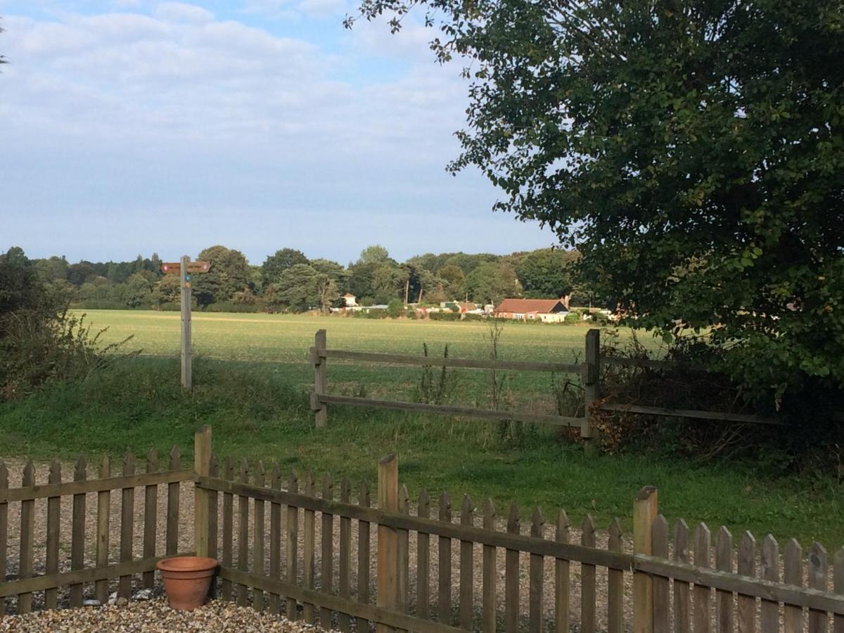Anvil & Stable Cottages Felbrigg ภายนอก รูปภาพ